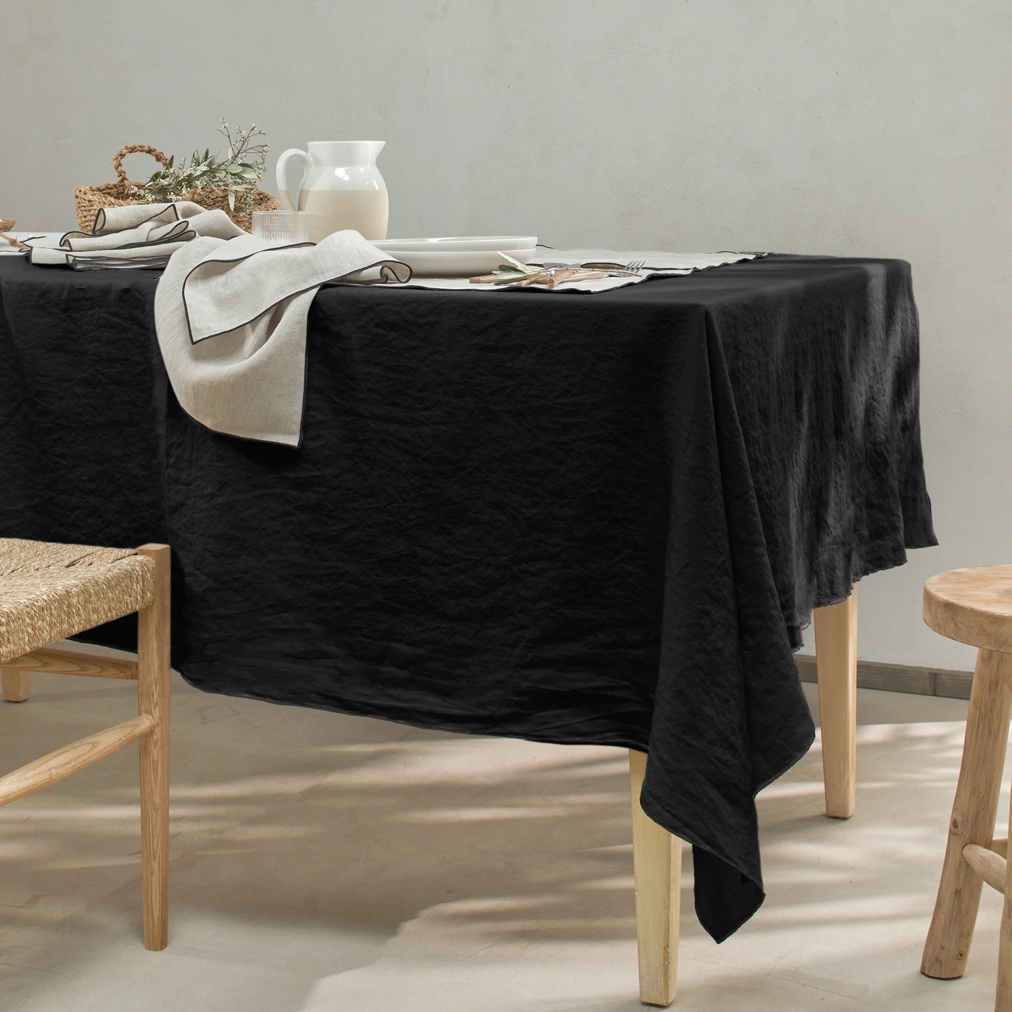Linen Bourdon Edge Tablecloth main image 0