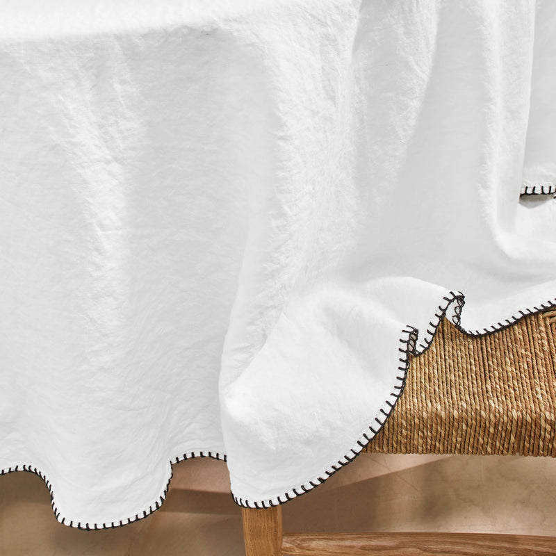 Nappe en lin ronde sur mesure avec point de cheval blanc optique