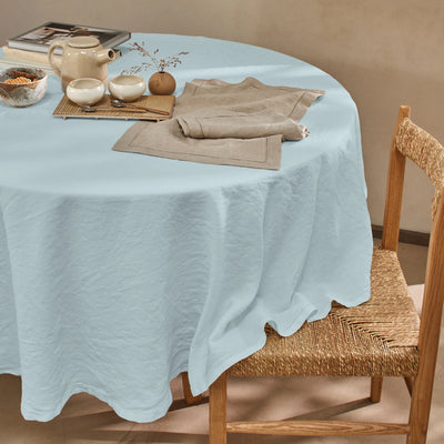 Nappe ronde sur mesure en lin ajouré bleu glacier