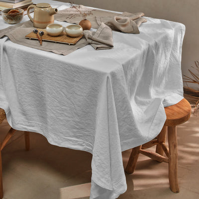 Nappe en lin ajouré à coins biseautés gris minéral