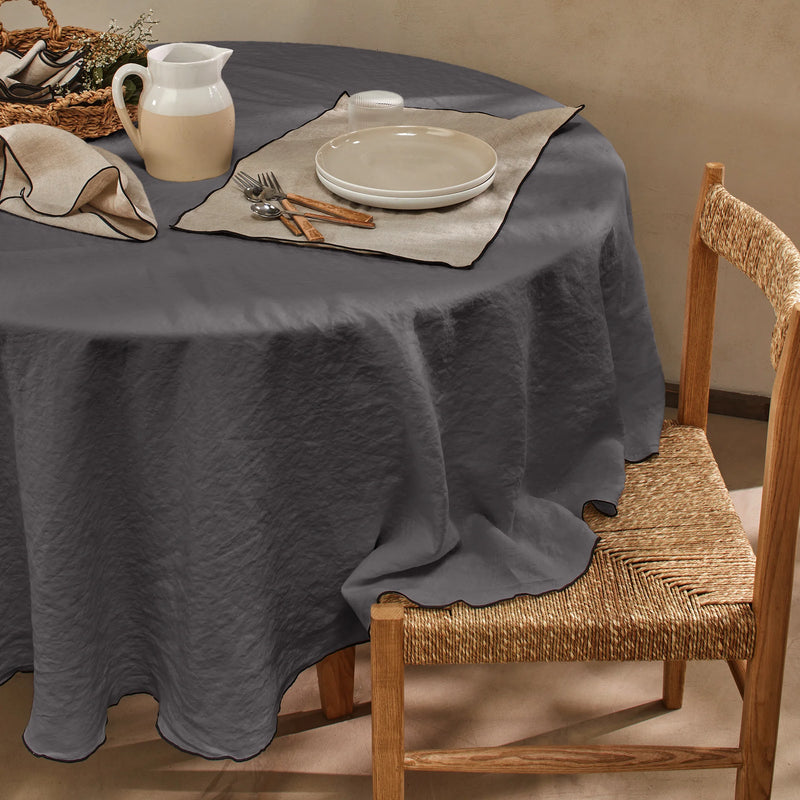 nappe ovale bordée en lin sur mesure gris plomb