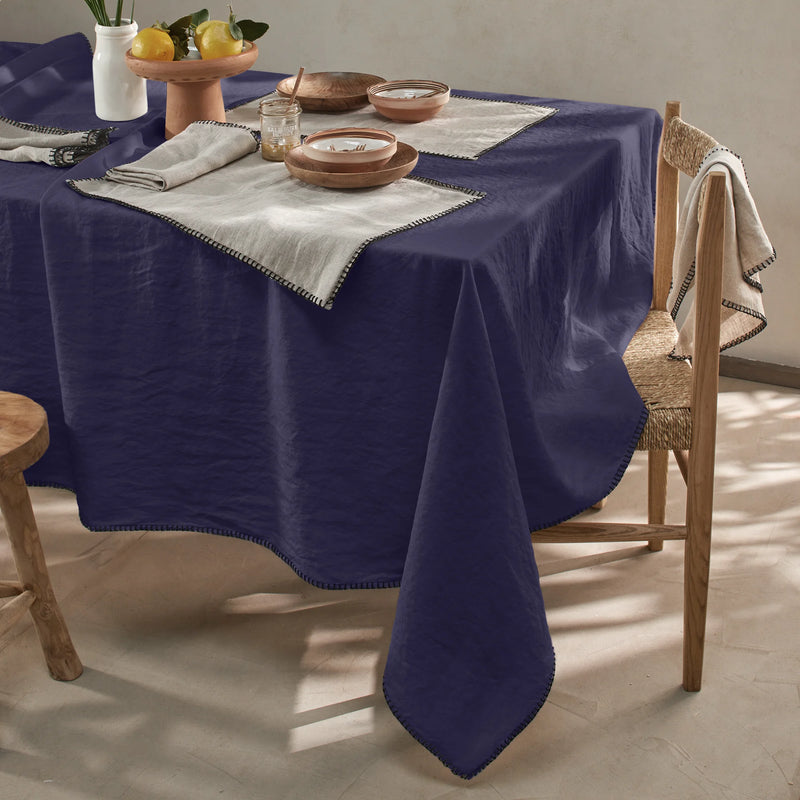 Nappe rect. point de cheval en lin lavé bleu nuit