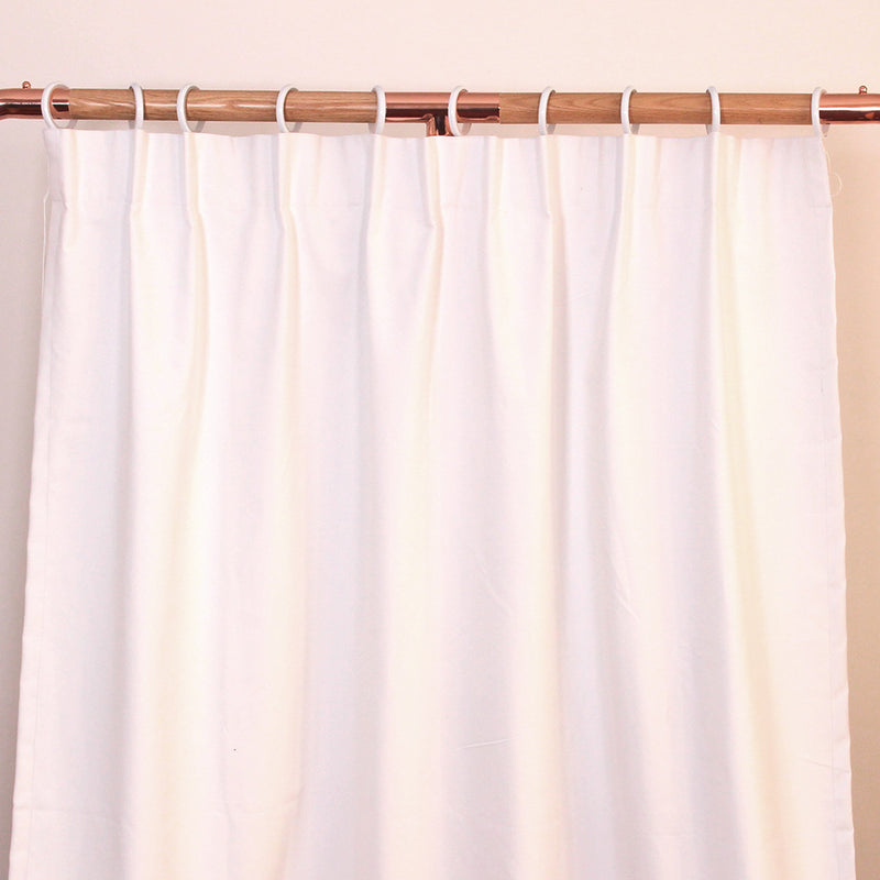 Blackout fabric curtain (100% Polyester)