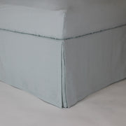 Split corner bed skirt #colour_bleu-glacier