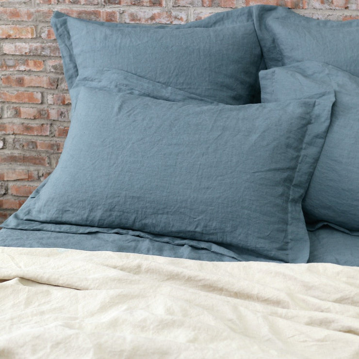 Flanged Linen Pillowcases French Blue with Natural Duvet 
